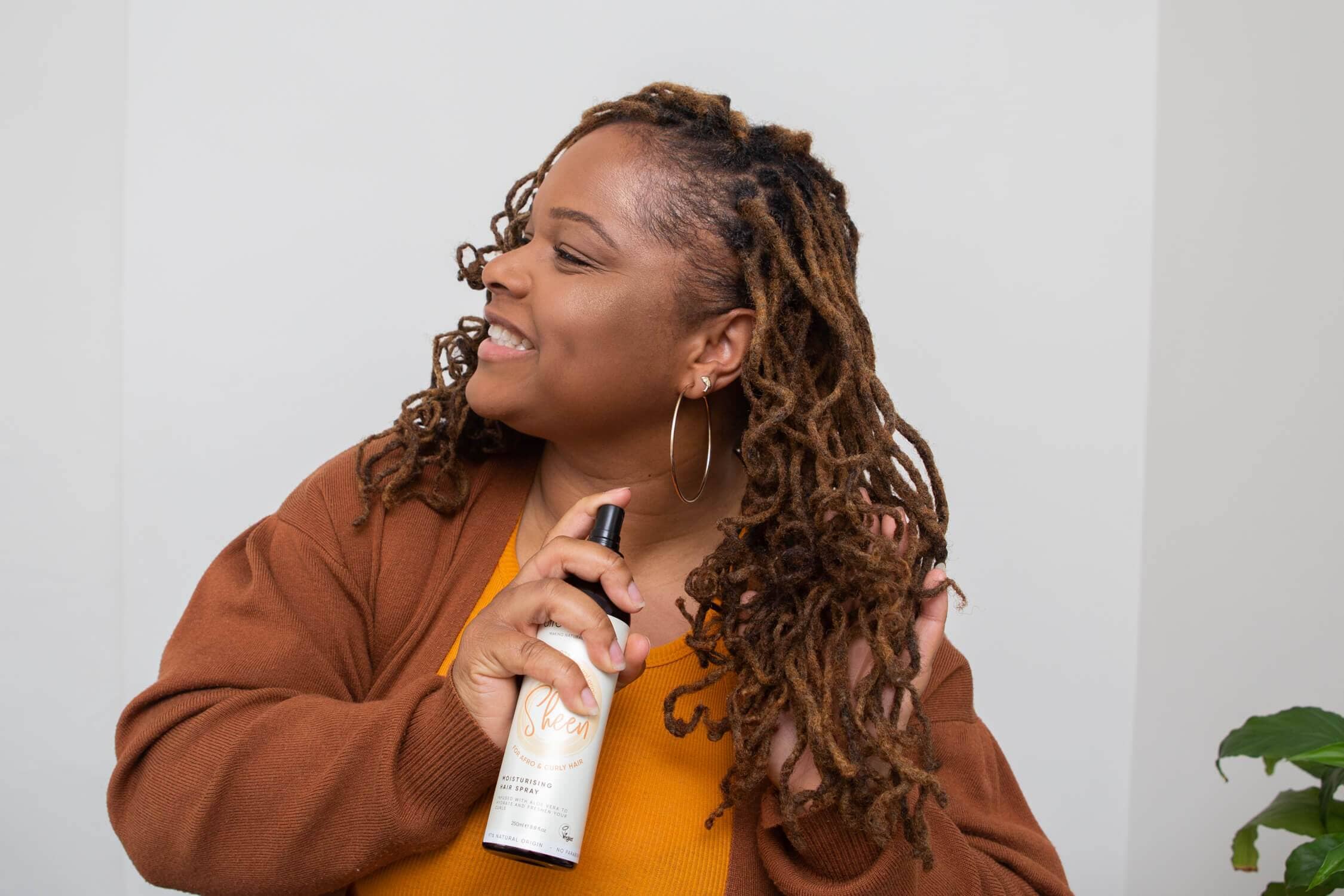 Sheen Natural Hydrating Spray - Image 12