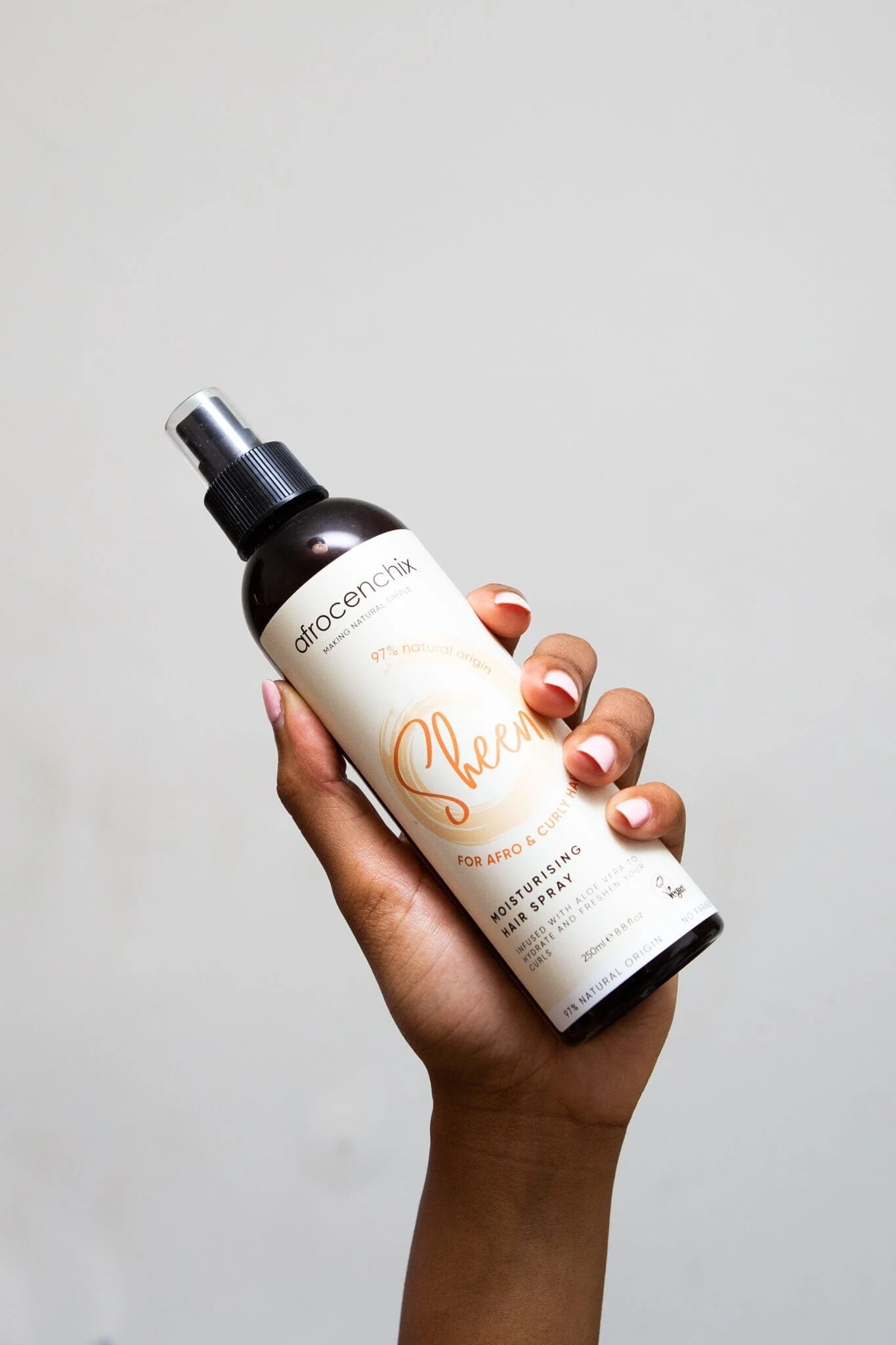 Sheen Natural Hydrating Spray - Image 5